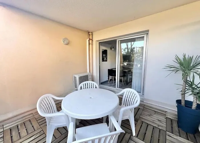 Appartement Port De Hyeres 4 Personnes